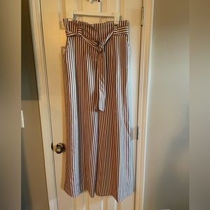 Palazzo Pants - paper bag waist, wide leg , like new, gold striped, size 10